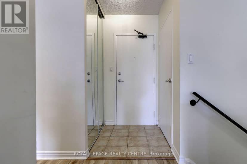 201 - 1000 Cedarglen Gate, Mississauga, photo 4