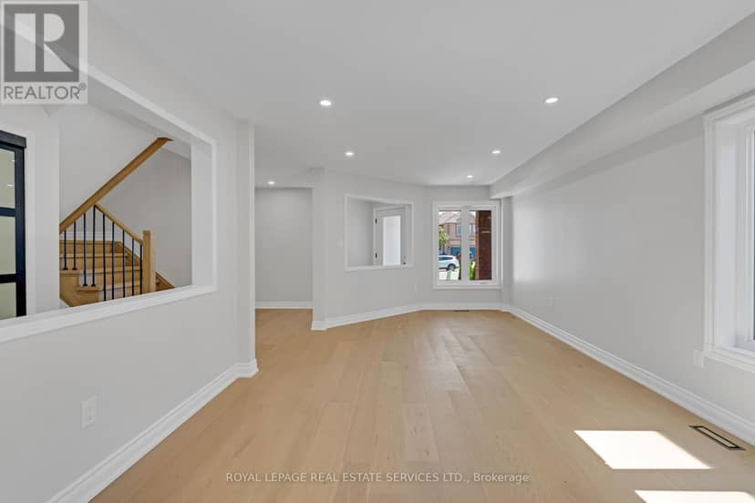 3955 Foxwood Avenue — photo 10 of 40