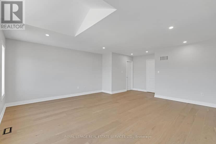 3955 Foxwood Avenue — photo 16 of 40