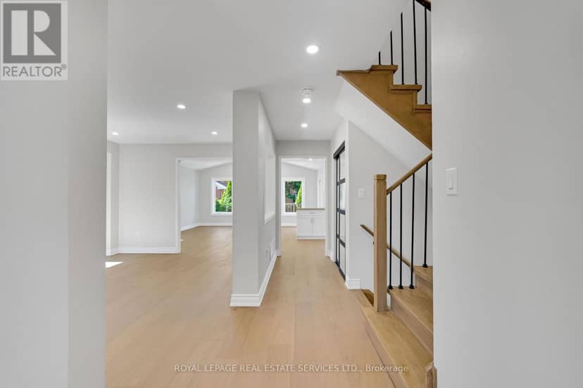 3955 Foxwood Avenue, Mississauga, photo 2
