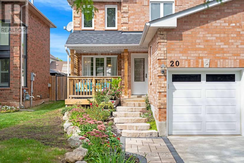 20 McCullough Crescent — photo 4 of 40