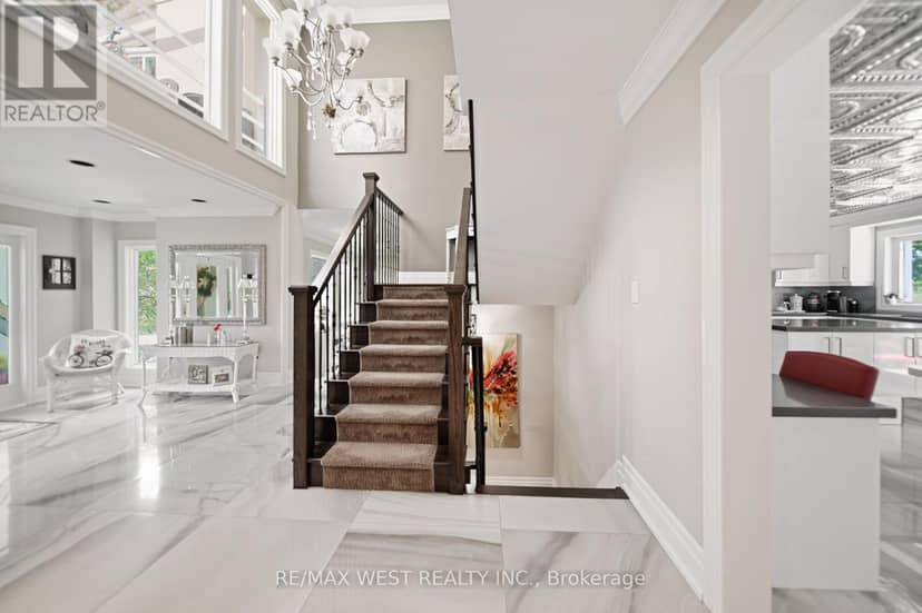 179 Ellis Avenue — photo 8 of 32