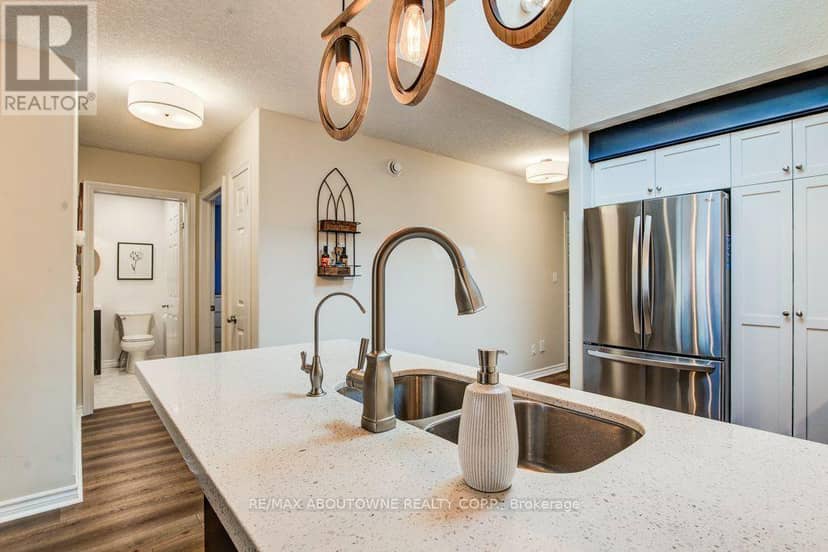 12 Brock Street — photo 14 of 25