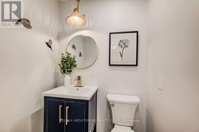12 Brock Street — photo 15 of 25