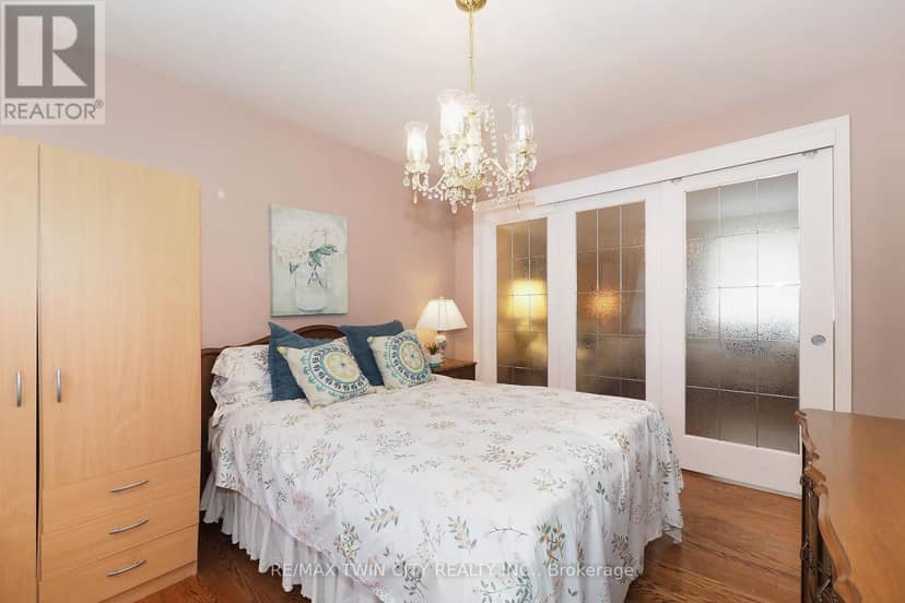 44 Ruby Street — photo 12 of 40