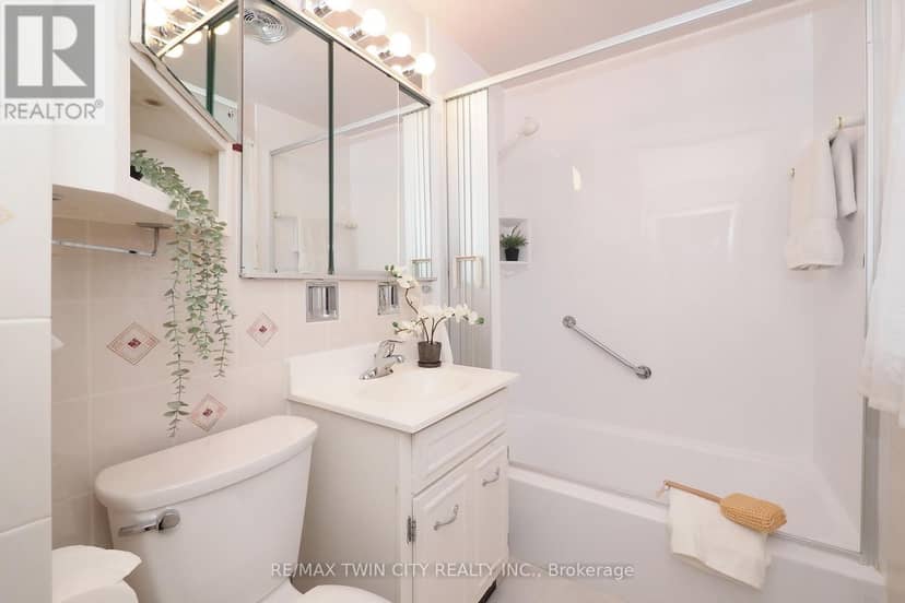 44 Ruby Street — photo 16 of 40