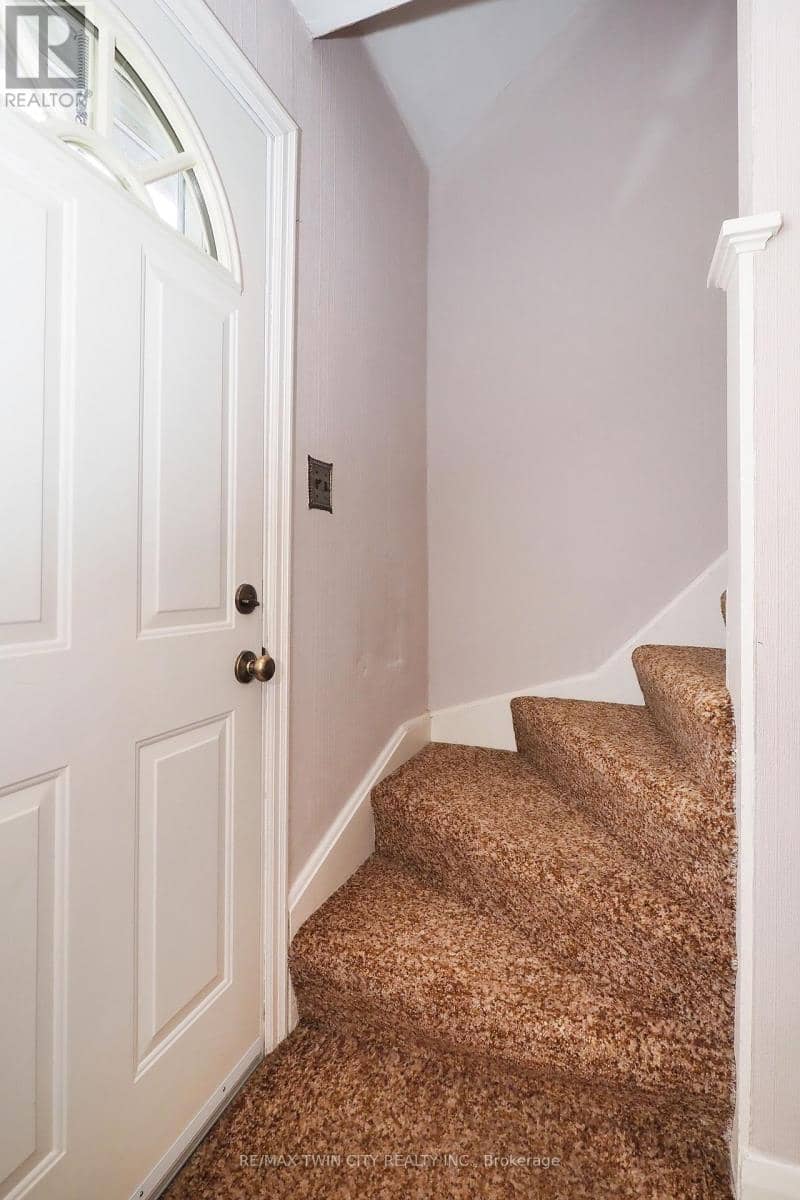 44 Ruby Street — photo 18 of 40