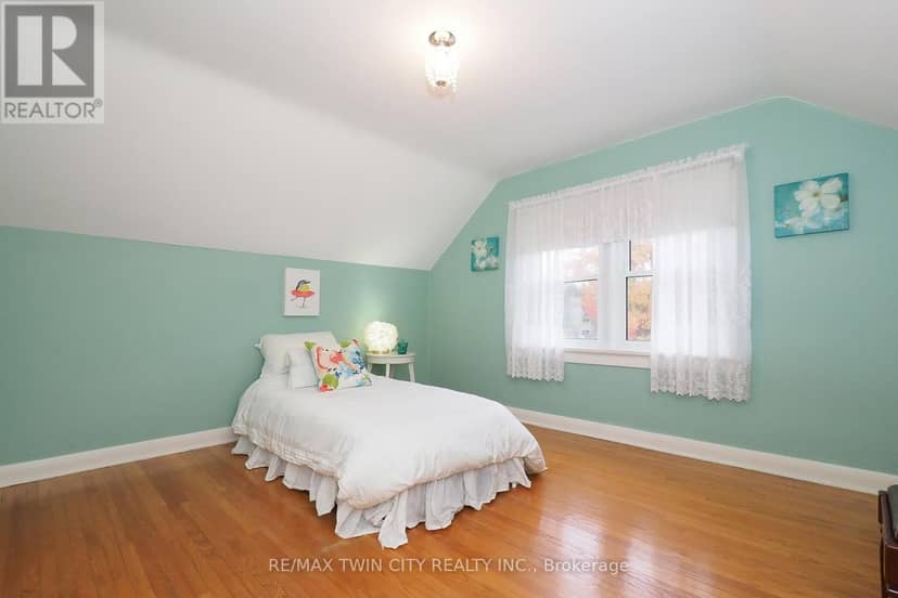 44 Ruby Street — photo 22 of 40