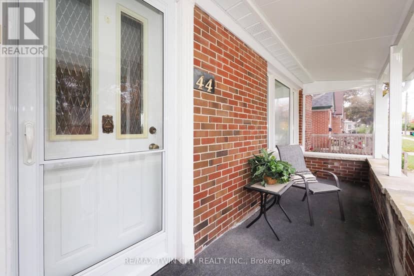 44 Ruby Street — photo 4 of 40