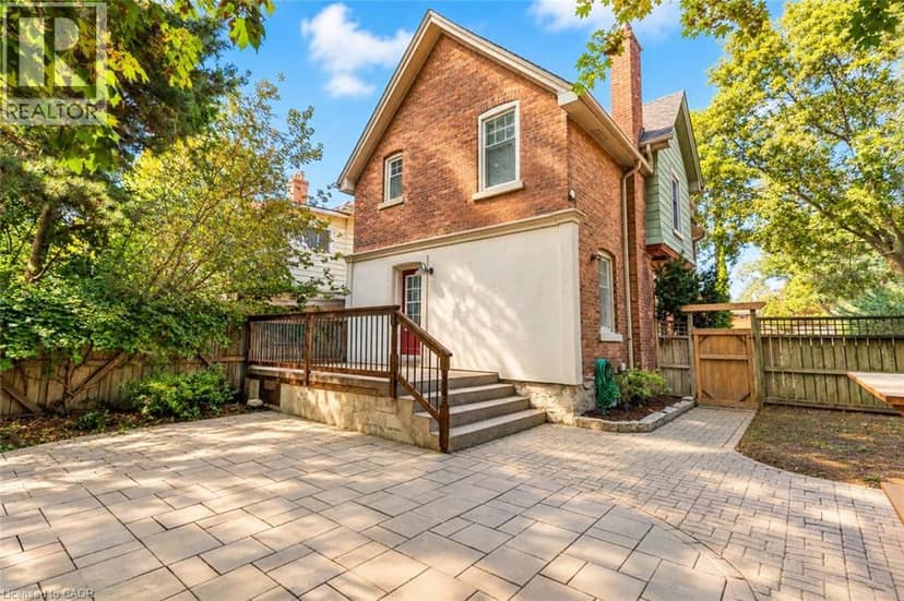 17 GERRARD Street — photo 33 of 35