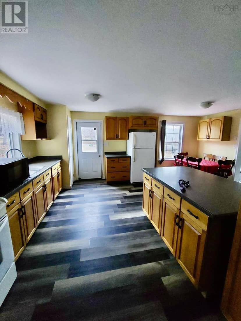 4313 Medway River Road — photo 11 of 12