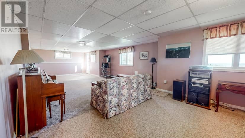 1696 Torbay Road — photo 36 of 40
