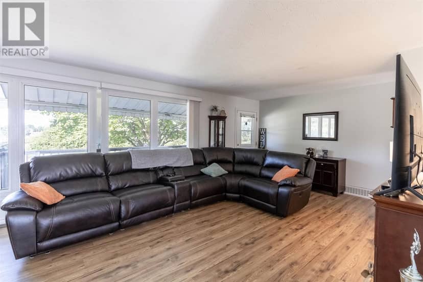 636 Cooper ST — photo 8 of 35