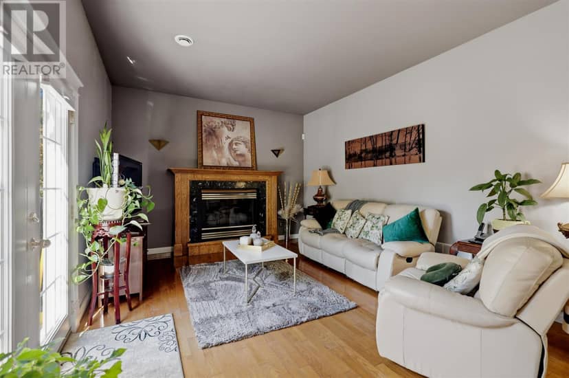 305 Reid ST — photo 13 of 40