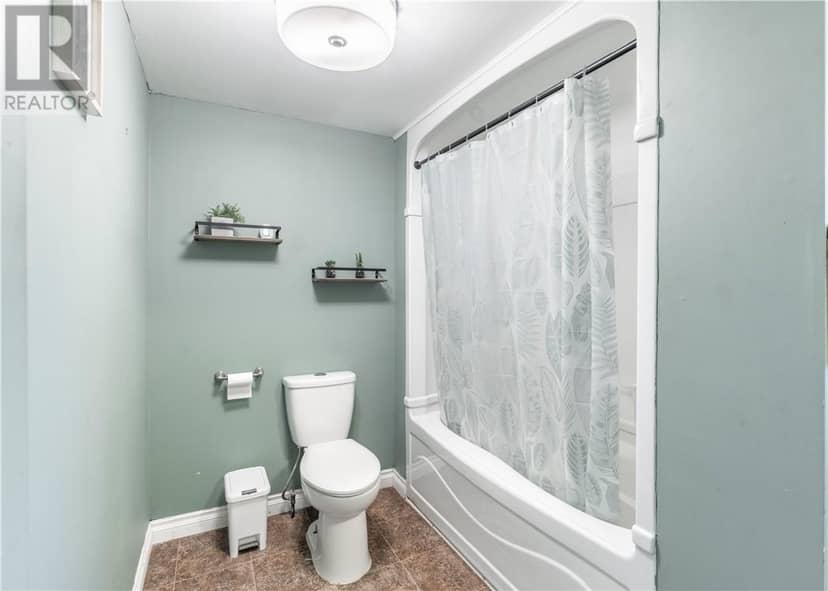 29 Stanhope Avenue — photo 14 of 34