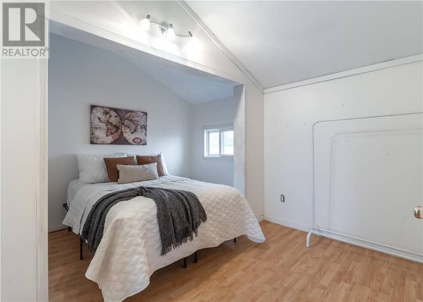 29 Stanhope Avenue — photo 18 of 34