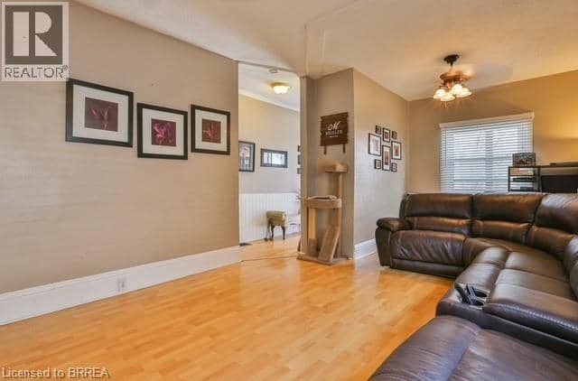 42 SPRING Street — photo 6 of 28