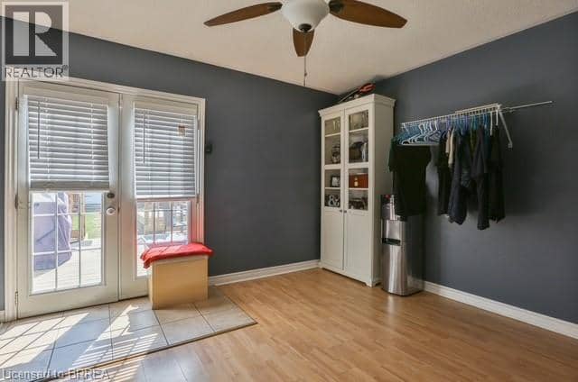 42 SPRING Street — photo 12 of 28
