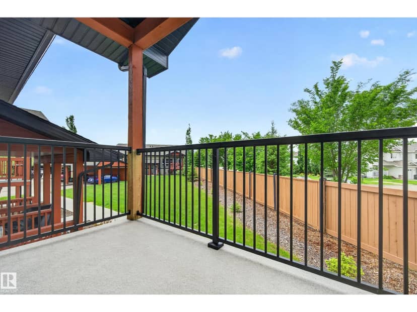 1602 Graybriar Gr, Stony Plain, photo 3