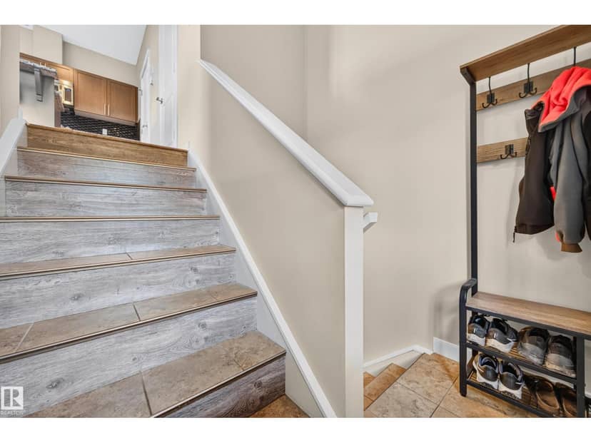 1602 Graybriar Gr, Stony Plain, photo 4