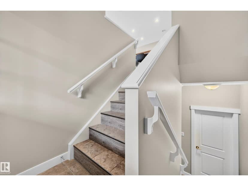 1602 Graybriar Gr, Stony Plain, photo 5