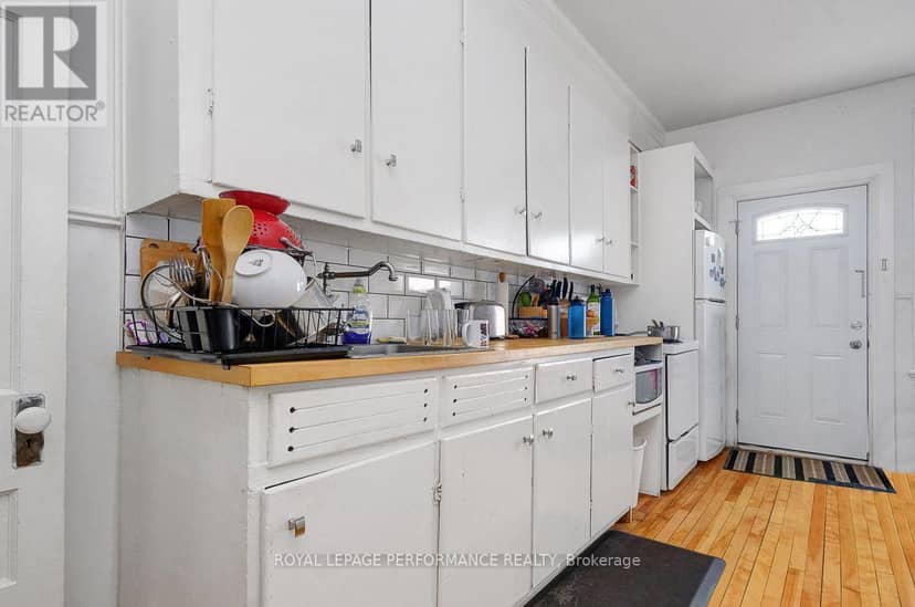 486-488 Lisgar Street — photo 19 of 29