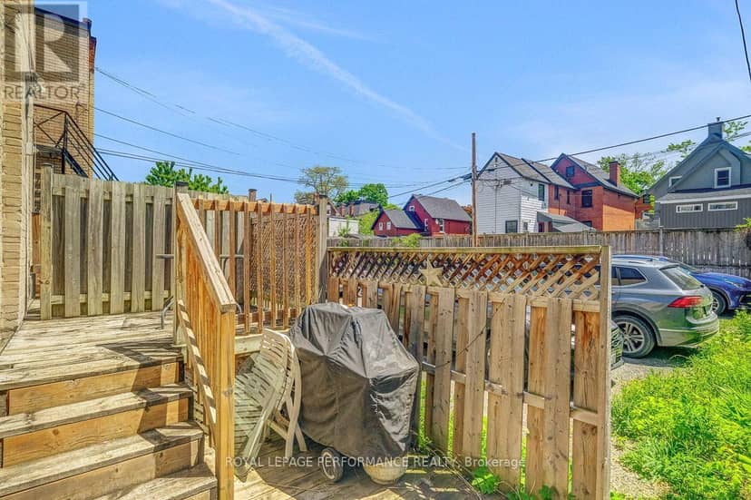 486-488 Lisgar Street — photo 28 of 29