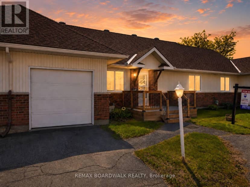 206 Oak Leaf Private — photo 1 of 25