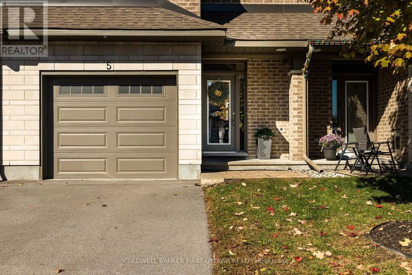 5 Taber Street, Carleton Place, photo 2