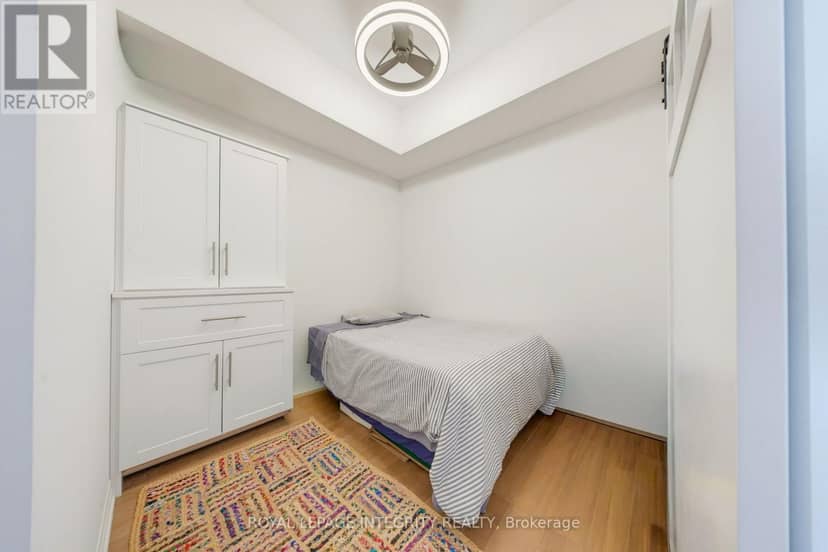 4005 - 805 Carling Avenue — photo 22 of 40