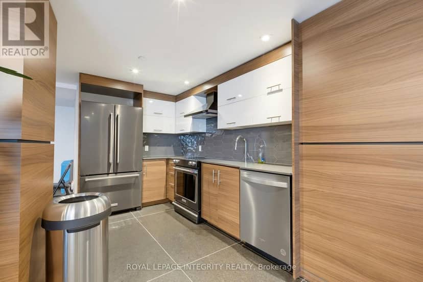 4005 - 805 Carling Avenue — photo 36 of 40