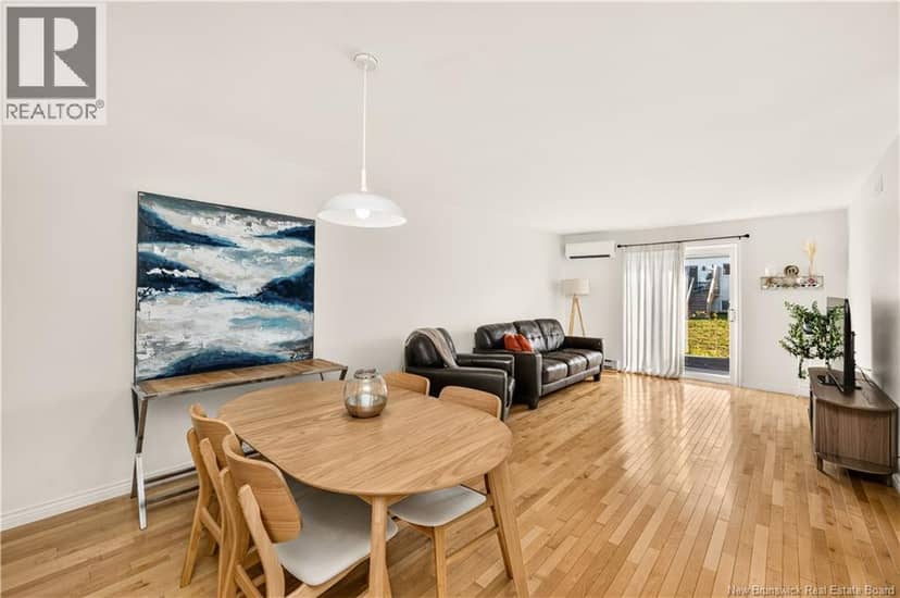 59 Domethilde Crescent — photo 10 of 21