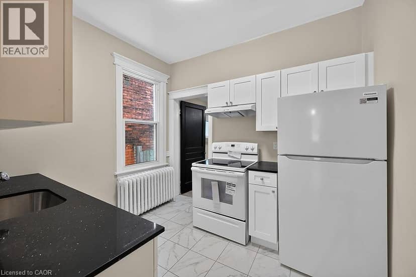 103 MARY Street — photo 9 of 40
