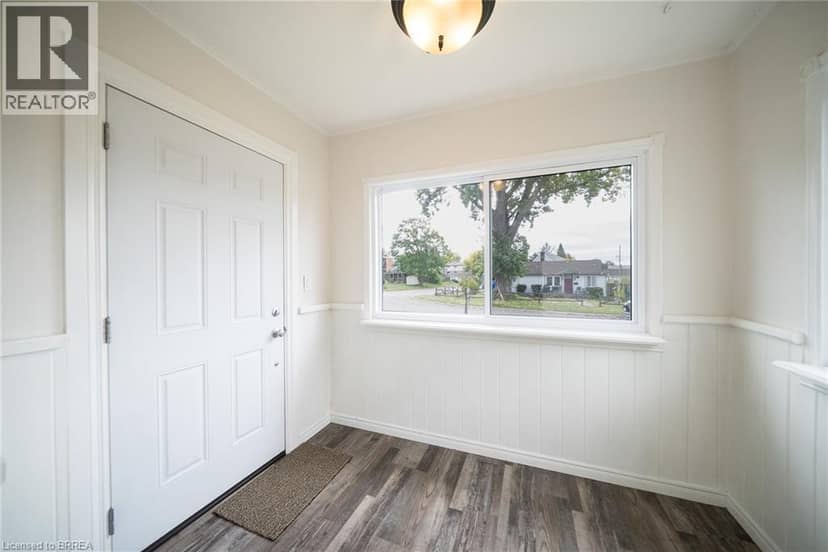 364 WELLINGTON Street, Brantford, photo 5