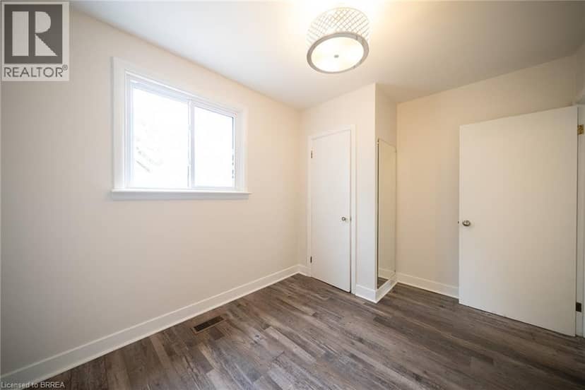364 WELLINGTON Street — photo 12 of 27