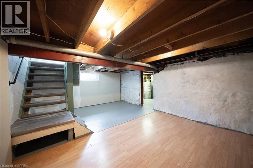 364 WELLINGTON Street — photo 17 of 27