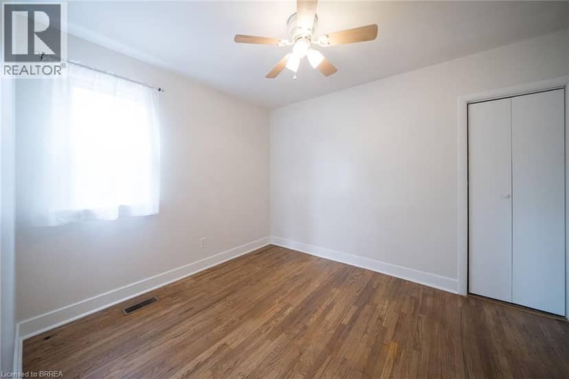 364 WELLINGTON Street — photo 14 of 27