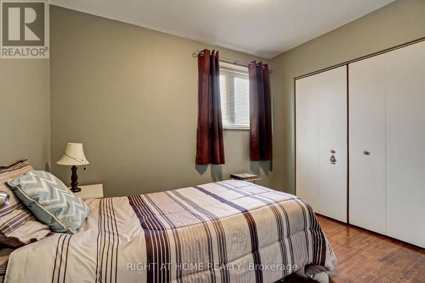 30 Kitimat Crescent — photo 12 of 25