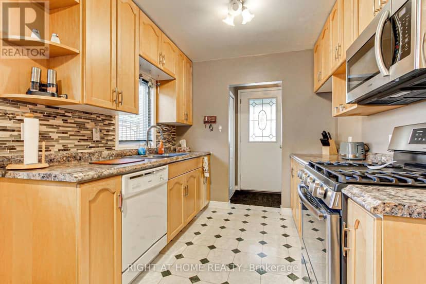 30 Kitimat Crescent, Aurora, photo 4