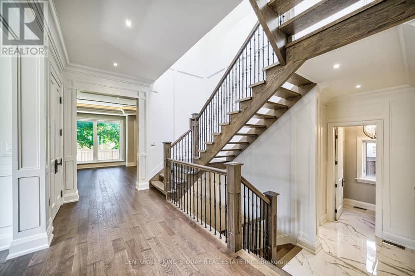 82 Cartier Crescent — photo 9 of 40