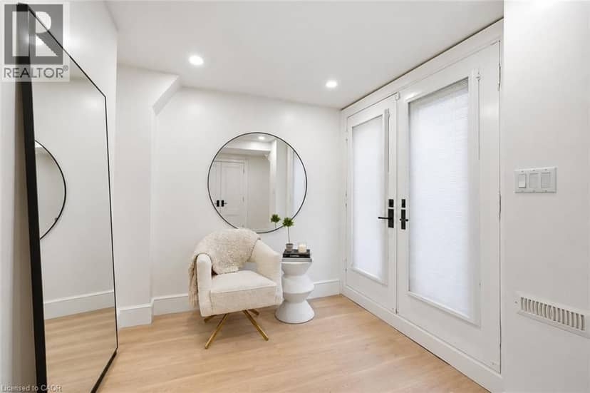 305 RANDALL Street — photo 24 of 32