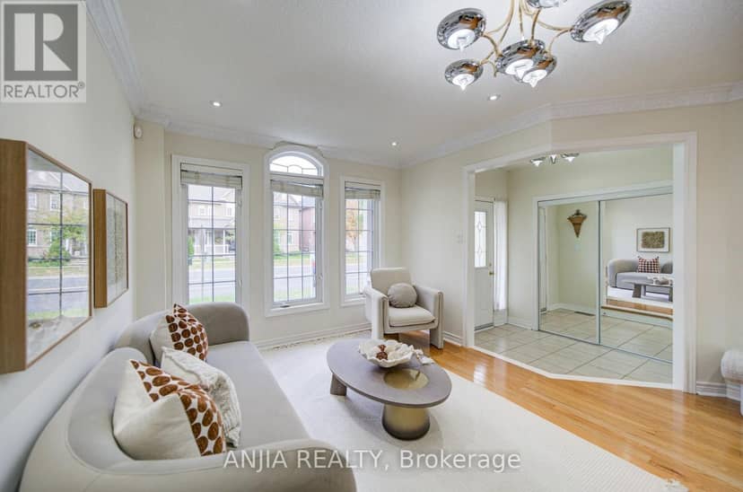 2035 Bur Oak Avenue, Markham, photo 7