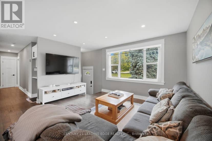 308 Rupert Avenue — photo 9 of 40