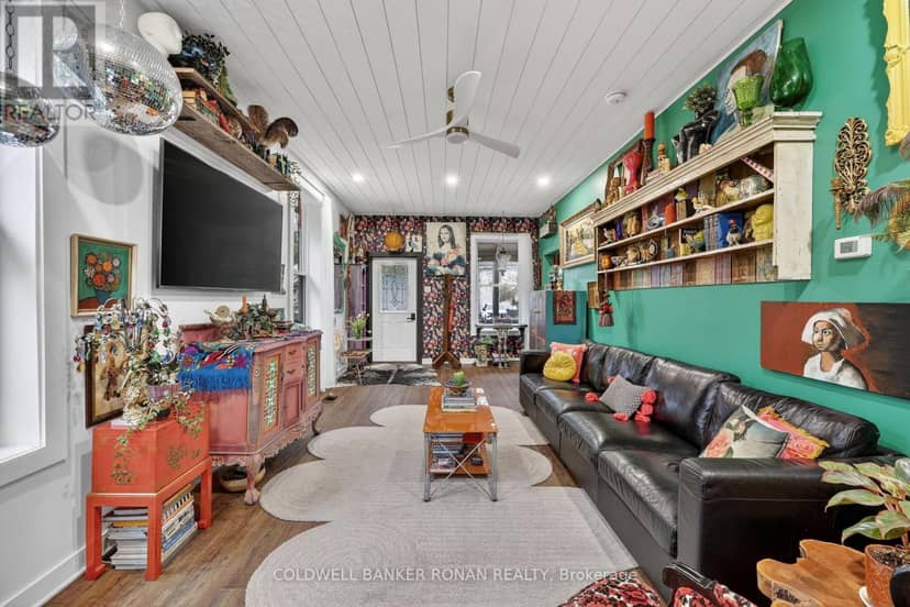 87 Wellington Street E — photo 4 of 14