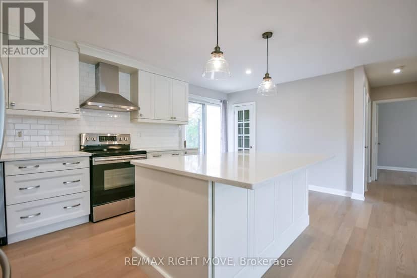 10 Letitia Street, Barrie, photo 3