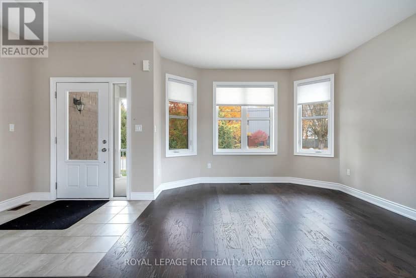 213 Mary Street — photo 12 of 40