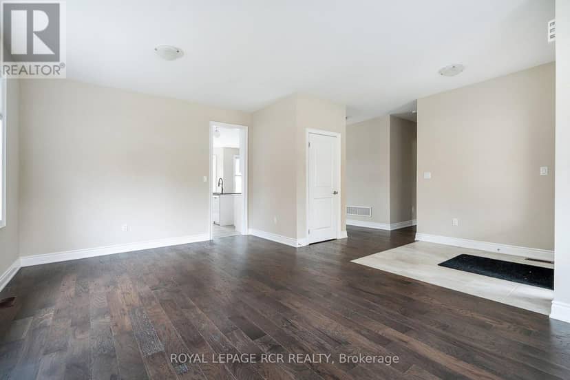 213 Mary Street — photo 14 of 40