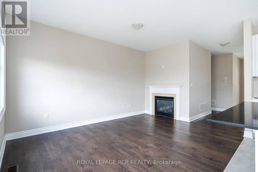 213 Mary Street — photo 18 of 40
