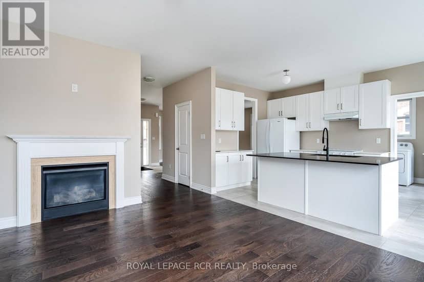 213 Mary Street — photo 19 of 40