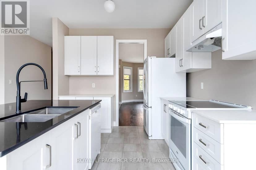 213 Mary Street — photo 24 of 40